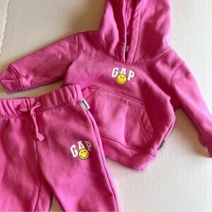 Baby Gap Smiley World Pink Sweat Set